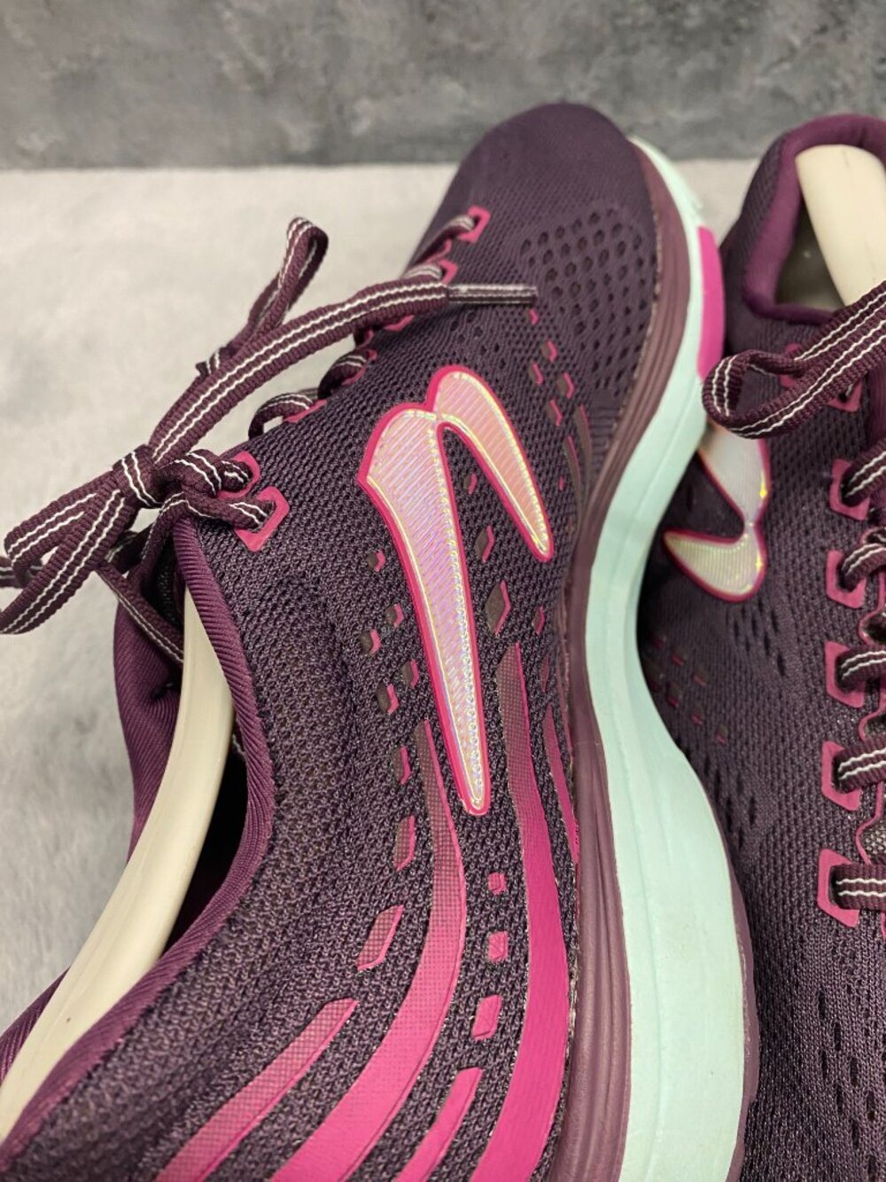Newton Fate 7 Womens Sneakers Trainers Size 8.5 Purple Pink Blue Running Jogging - Picture 9 of 13